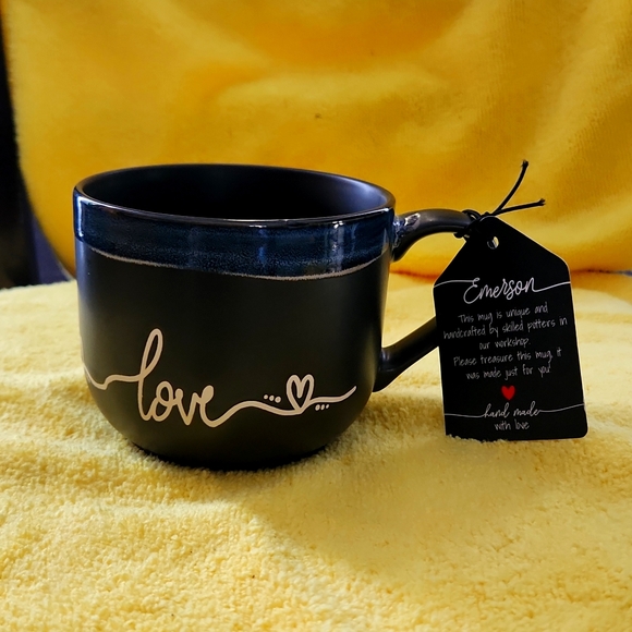 La Rochelle Emerson Love Mug - Picture 1 of 12